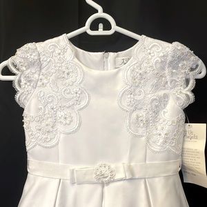 White dress 33 inches long size 6-7